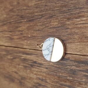 Marbled howlite‎ trendy two tone necklace pendant high fashion